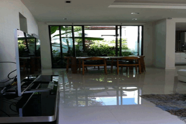 3 bedroom private luxury pool villa in a quiet areas for sale - East Pattaya-11
