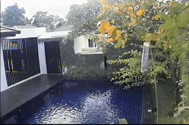 3 bedroom private luxury pool villa in a quiet areas for sale - East Pattaya-18