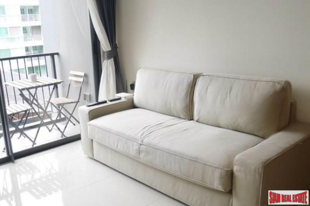 SOCIO Reference 61 | Bright and Cheerful One Bedroom in Low-Rise Condo near BTS Ekkamai-10