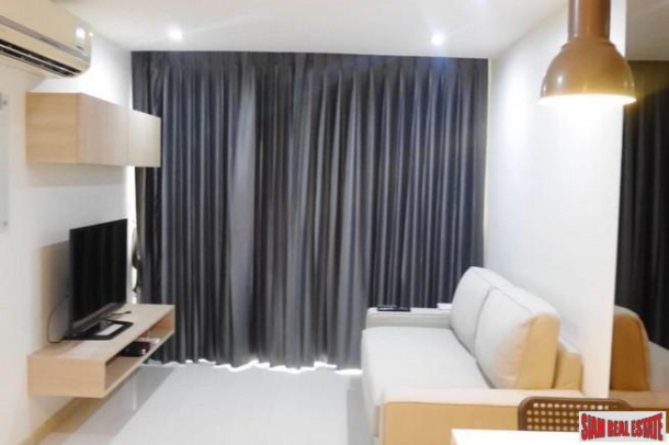 SOCIO Reference 61 | Bright and Cheerful One Bedroom in Low-Rise Condo near BTS Ekkamai-11