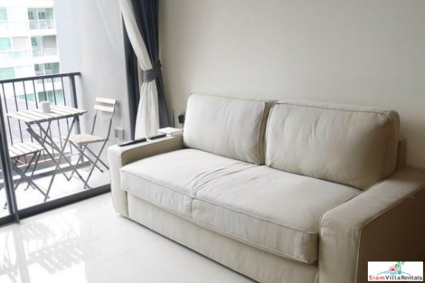 SOCIO Reference 61 | Cheerful and Bright One Bedroom in Low-Rise Condo for Rent near BTS Ekkamai-10