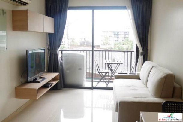 SOCIO Reference 61 | Cheerful and Bright One Bedroom in Low-Rise Condo for Rent near BTS Ekkamai-7