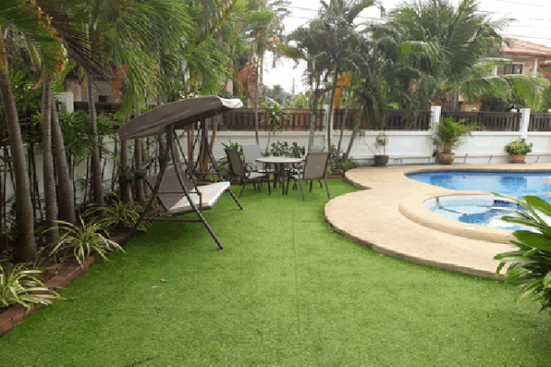6 bedroom house with a beautiful garden and private pool for rent- East Pattaya-1