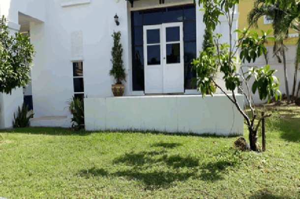 3 bedroom nice house in a quiet area for rent - East Pattaya-12