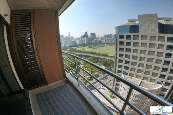 Baan Somthavil | Extra Large Three Bedroom for Rent with  Views of Lumpini Park and Royal Bangkok Sport Club in Ratchadamri-11