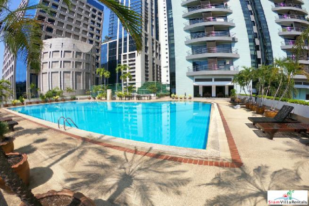 Baan Somthavil | Extra Large Three Bedroom for Rent with  Views of Lumpini Park and Royal Bangkok Sport Club in Ratchadamri-4