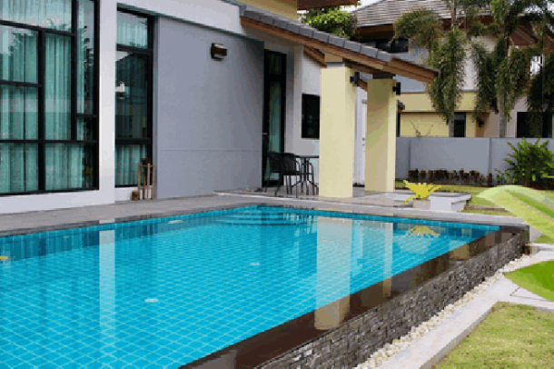 Large beautiful 2 bedroom pool villa near lake for rent - East Pattaya-1