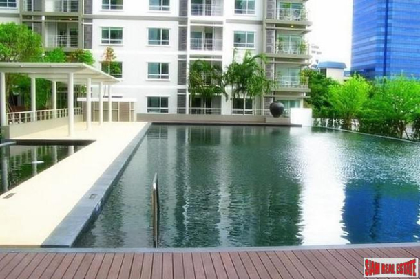The Room Ratchada - Ladprao | Sunny Two Bedroom Condo with Incredible City Views in Lat Phrao-1