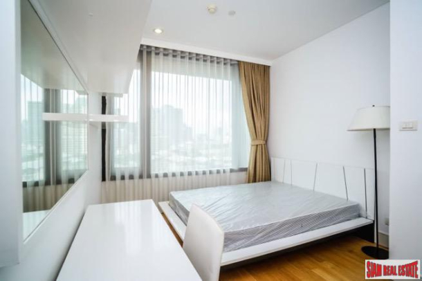 Aguston Sukhumvit 22 | Dynamic Deluxe Two Bedroom Condo with Extras in Phrom Phong-12