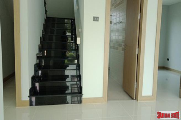 Large 2 storey 4 bedroom house near International school for sale - East Pattaya-10