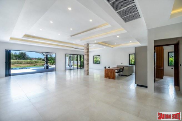 New Four Bedroom One Storey Private Pool Villa Overlooking the Golf Course in Laguna-9