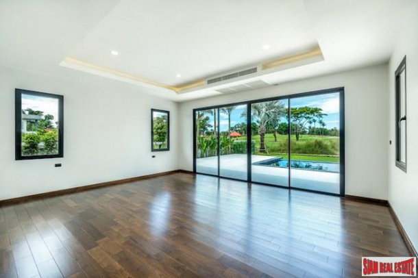 New Four Bedroom One Storey Private Pool Villa Overlooking the Golf Course in Laguna-14