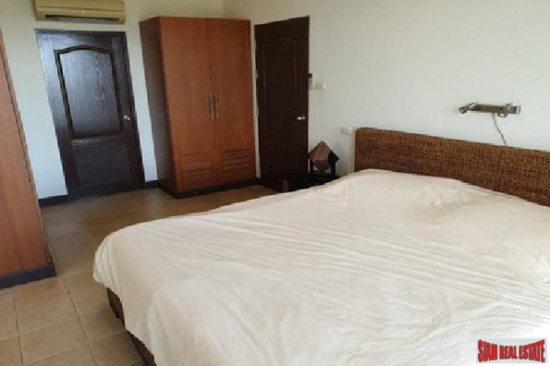 Large beautiful 3 bedroom duplex near beach for sale - Na jomtien-20