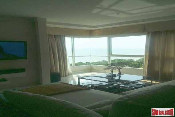 Stunning 2 bedroom beach front condo in at well maintenance development for rent-Na jomtian-18