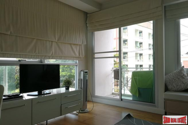 Veranda Residence | Comfortable One Bedroom Corner Condo in Rama 9 Low-rise-11