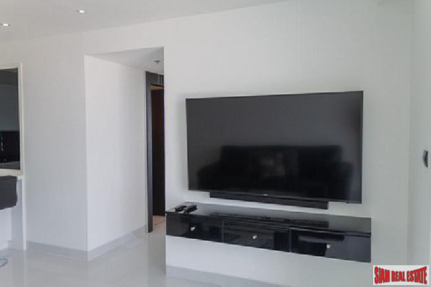 Stunning 2 bedrooms at a beautiful development for sale - Phratamnak-6