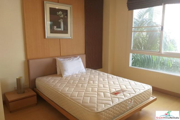 The Bangkok Sukhumvit 61 | Sunny & Light Two Bedroom Ekkamai Condo with Excellent Facilities-6