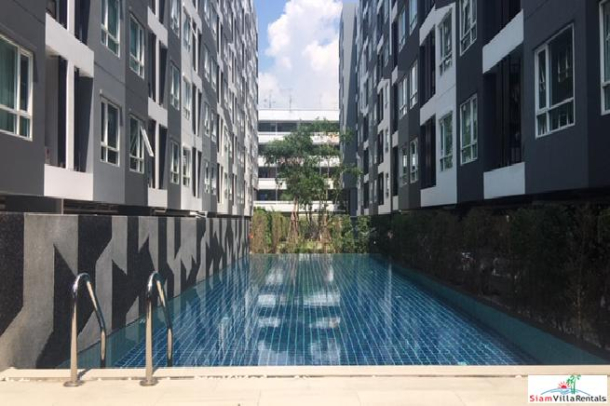 Two Bed Combined Condo at for Rent on Top Floor of Low-Rise Condo at Sukhumvit 81-16
