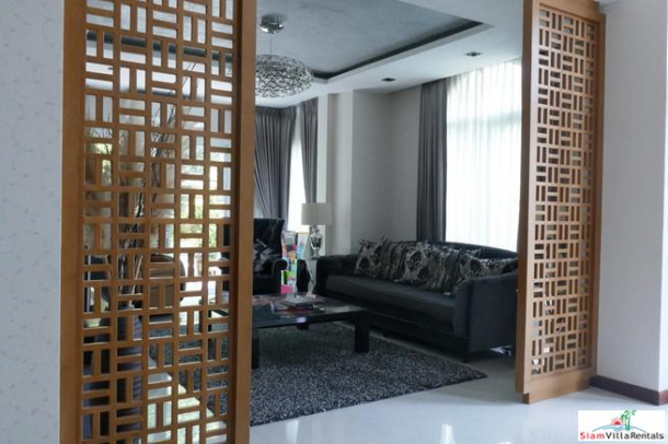 Beautiful Three Bedroom Estate Home for rent in Dok Mai, Bangkok-28