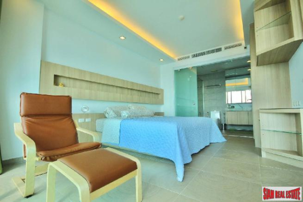 Large Beautiful 1 bedroom condo with beachfront for sale - Banglamung-4