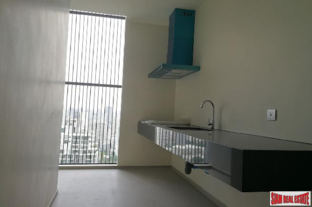 Penthouse with Private Jacuzzi Pool at Newly Completed Luxury Condos at Trendy area of Thong Lor, next to BTS-16