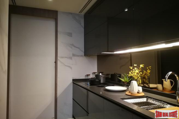 Super Luxury Newly Completed High-Rise Condo in the Best Location at Phrom Phong - 2 Bed Units - 4% Guaranteed Yield for 2 years and Fully Furnished!-21
