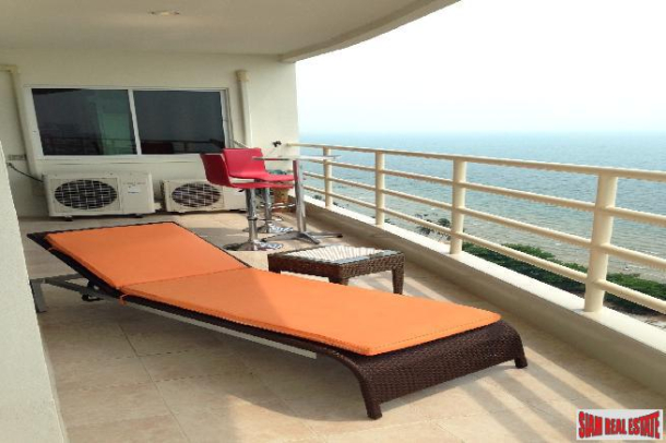 Large beautiful 2 bedroom corner unit with sea view near beach for rent - Jomtien-14