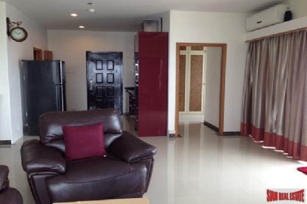 Large beautiful 2 bedroom corner unit with sea view near beach for rent - Jomtien-5
