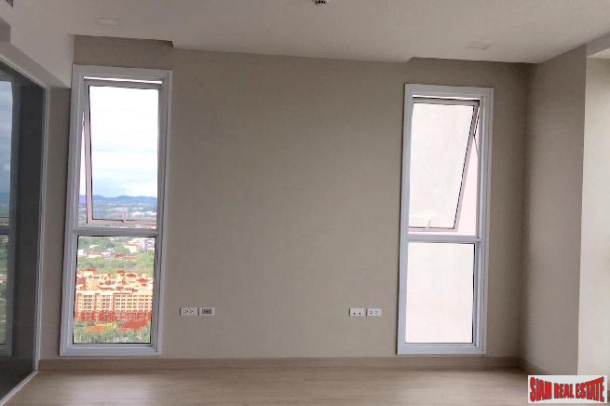 Large beautiful Studio condo on a high floor with direct sea view for sale - Jomtien-3