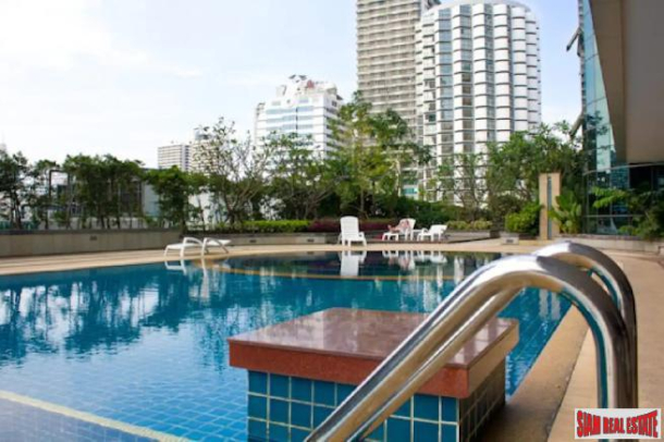Luxury 3 bedrooms condo up on the hill of Pattaya for sale - Phratamnak Hill-23