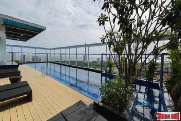 Corner 1 bedroom condo with stunning view of north Pattaya for sale - North Pattaya-14