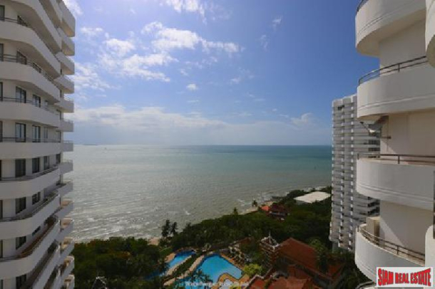 Luxury 3 bedrooms condo up on the hill of Pattaya for sale - Phratamnak Hill-12
