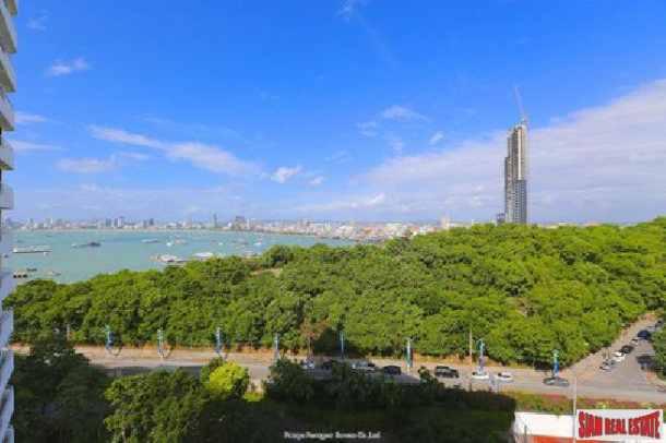 Luxury 3 bedrooms condo up on the hill of Pattaya for sale - Phratamnak Hill-13