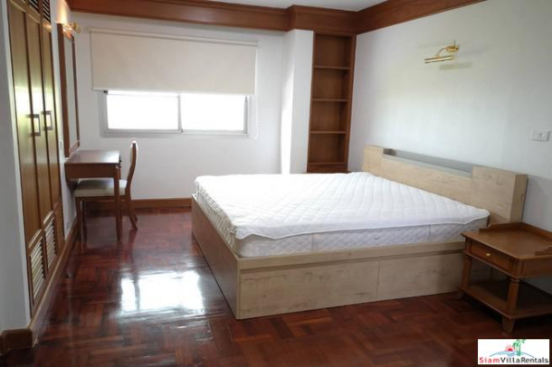 V.N. Apartment | Beautiful Family Apartment Walking Distance from BTS Nana-11