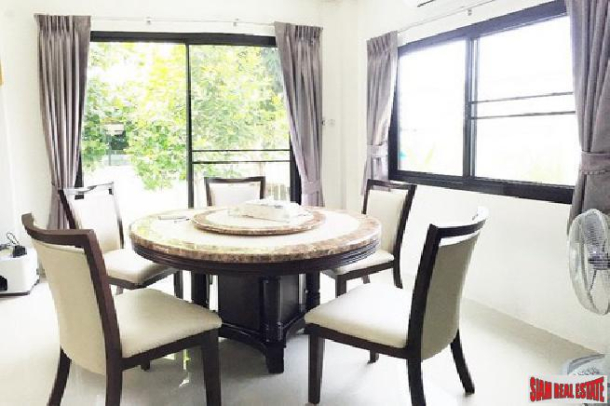 Large beautiful 3 bedroom house with 2 stories for sale - East Pattaya-13