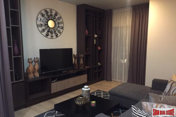 Noble Refine | Large and Nicely Decorated Two Bedroom Condo Near Major Phrom Phong Shopping & BTS-4