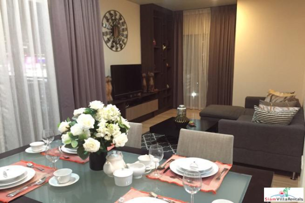 Noble Refine | Large and Nicely Decorated Two Bedroom Condo Near Major Phrom Phong Shopping & BTS-2