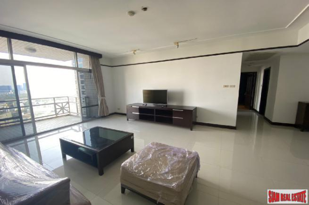 All Seasons Mansion | Very Spacious Two Bedroom Condo with Shuttle Service to Phloen Chit BTS.-16