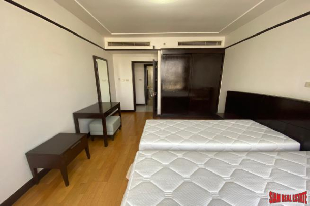 All Seasons Mansion | Very Spacious Two Bedroom Condo with Shuttle Service to Phloen Chit BTS.-6