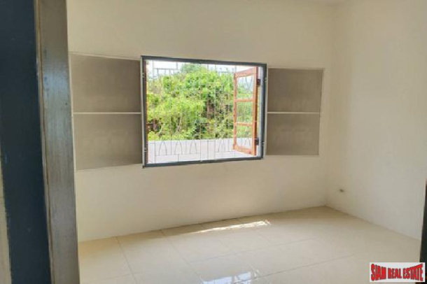 3 bedroom house in a beautiful quiet area at bang saray for sale - Bang saray-3
