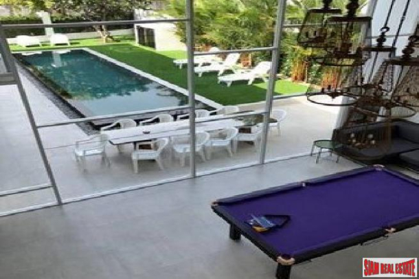Gorgeous luxury pool villa located at a beautiful famous area for sale - Phratamnak-8