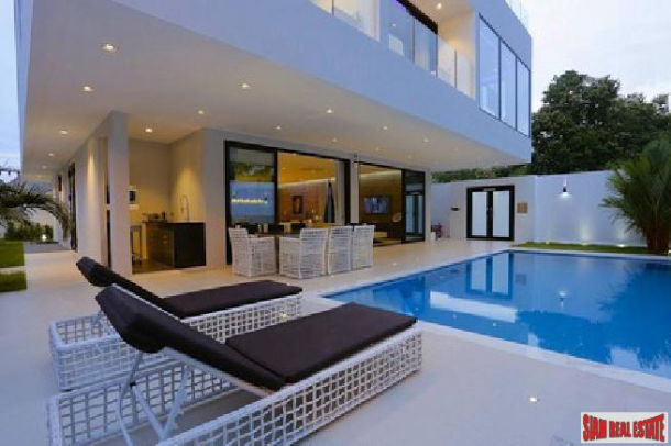 Beautiful luxury pool villa located at a beautiful famous area for sale - Phratamnak-1