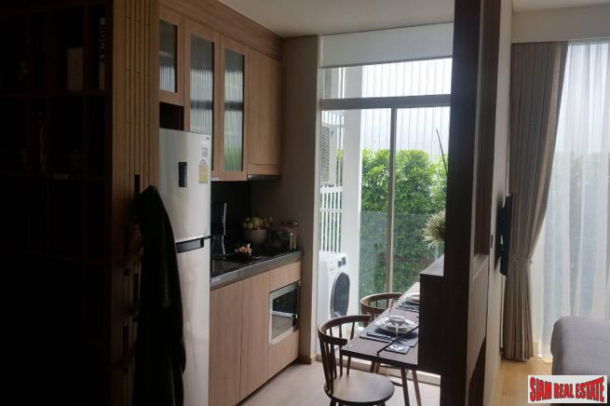 Siamese Exclusive 42 | Cozy Two Bedroom Condo Close to Shopping and BTS Ekkamai-8