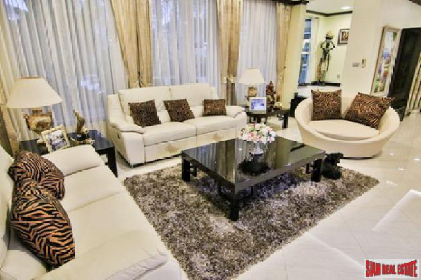 Elegant 4 big bedroom pool villa with private mooring for sale - Na jomtien-17
