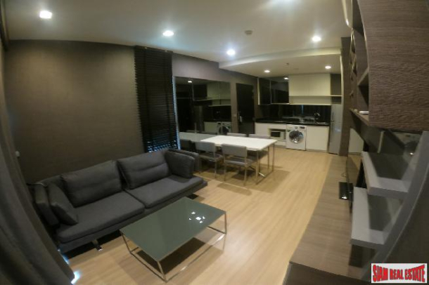Sky Walk | Large One Bed with City Views for Sale at Sky Walk Condo, BTS Phra Khanong-10