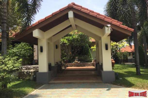 A private compound with  a pool villa, a second house and more in Nakhon Pathom.-4