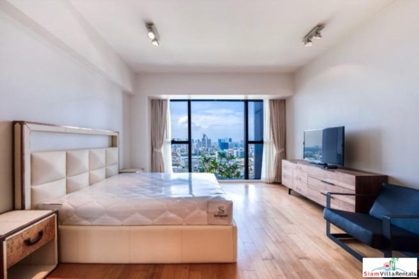 The Met Condominium | Luxury Living on the 26th Floor in this Modern Chong Nonsi Condo-11
