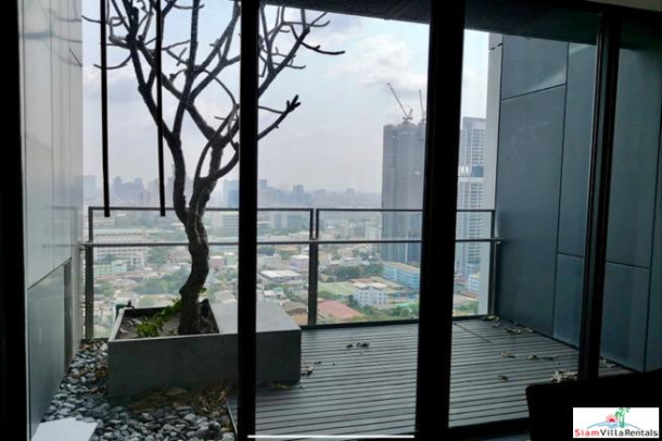 The Met Condominium | Luxury Living on the 26th Floor in this Modern Chong Nonsi Condo-18