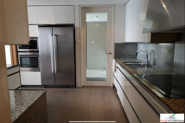 The Met Condominium | Luxury Living on the 26th Floor in this Modern Chong Nonsi Condo-19