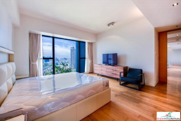 The Met Condominium | Luxury Living on the 26th Floor in this Modern Chong Nonsi Condo-8